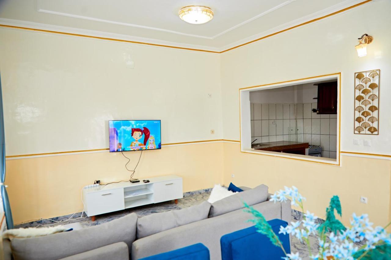 Appartement Avec Vue Panoramique Two Or Three Rooms Яунде Экстерьер фото