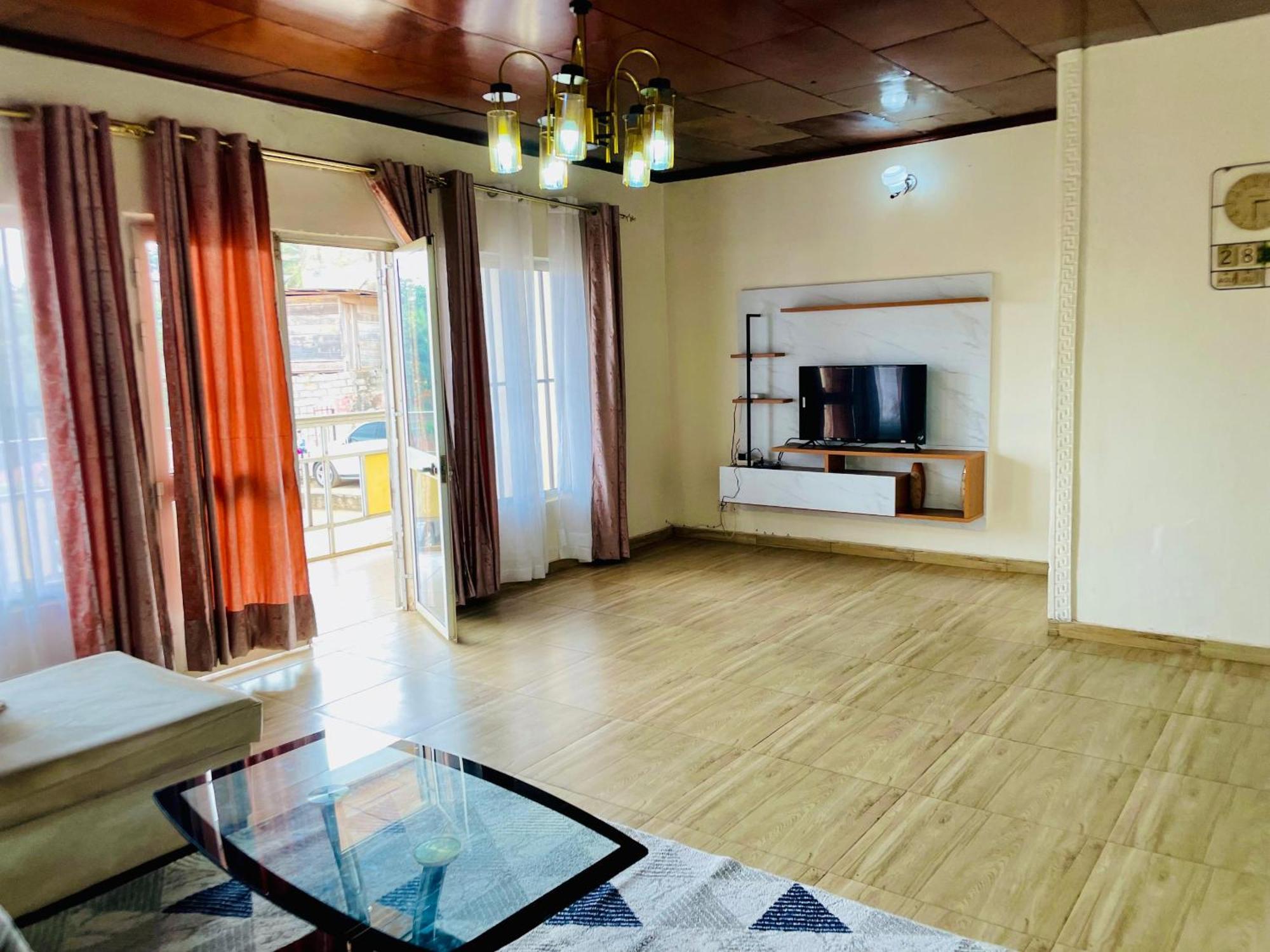 Appartement Avec Vue Panoramique Two Or Three Rooms Яунде Экстерьер фото